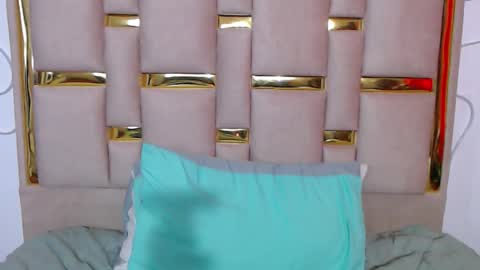 Nina Carther online show from October 22, 11:12 am