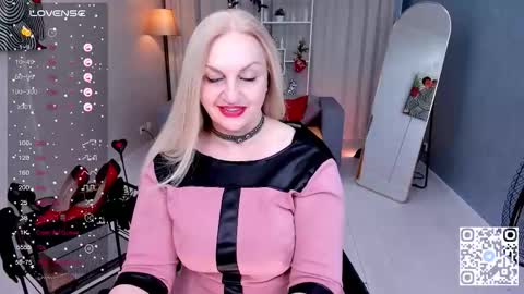 Nina online show from December 3, 3:56 pm