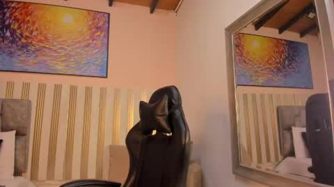 nina_glow_ online show from April 22, 11:28 am