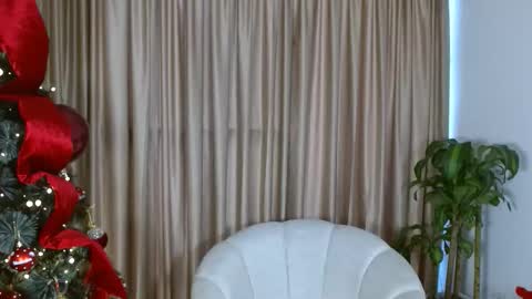 Carolina online show from December 13, 9:43 pm