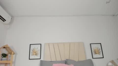 nina_keller_ online show from February 24, 1:08 am