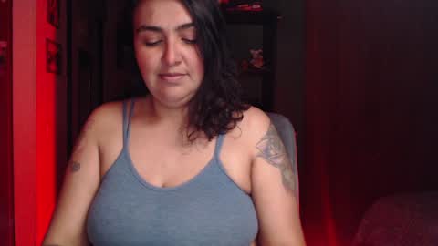 Snapshot of nina_moonbeam chatting on January 10, 2:46 am Nina Moon online show from January 10, 2:46 am