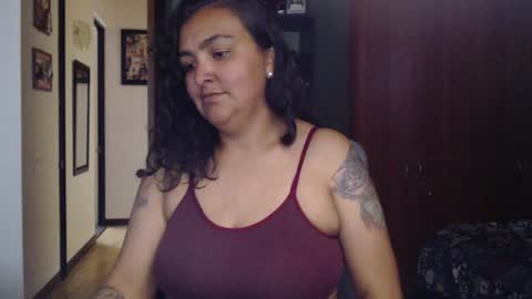 Snapshot of nina_moonbeam chatting on February 3, 7:42 pm Nina Moon online show from February 3, 7:42 pm