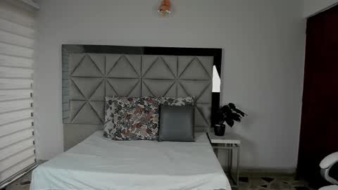 Snapshot of nina_pons chatting on March 6, 8:59 pm Nina online show from March 6, 8:59 pm