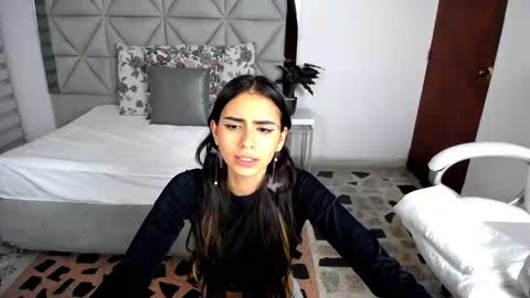Snapshot of nina_pons chatting on February 7, 2:40 am Nina online show from February 7, 2:40 am