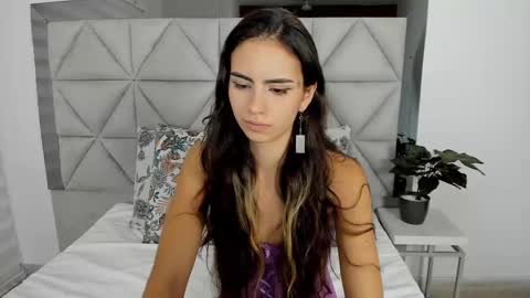 Snapshot of nina_pons chatting on March 4, 10:05 pm Nina online show from March 4, 10:05 pm