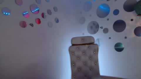 Nina Roser online show from September 28, 12:47 pm