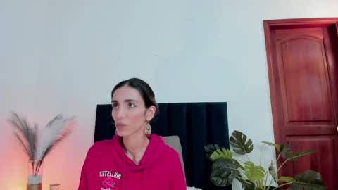Nina online show from March 7, 6:11 pm