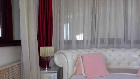 Snapshot of ninacrystal chatting on March 12, 7:13 am NinaCrystal online show from March 12, 7:13 am