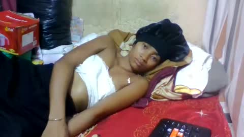 ninaeaa online show from May 28, 6:44 am