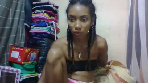 ninaeaa online show from May 25, 7:25 am
