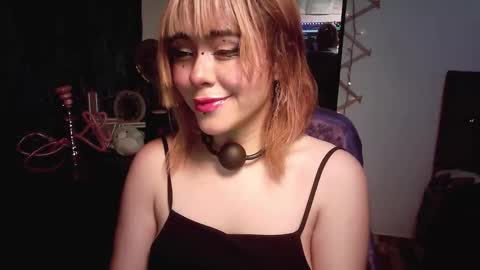 NIina Mon online show from October 6, 4:47 pm