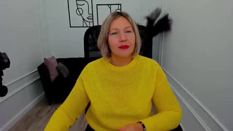 ninastarle online show from October 2, 4:44 am