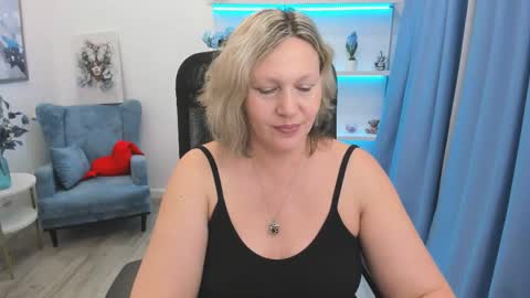 ninastarle online show from May 31, 11:42 am