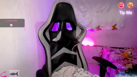 ninatinydoll1 online show from October 19, 10:53 am