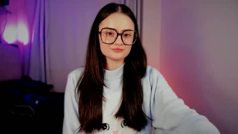 ninavolkov online show from October 10, 11:42 pm