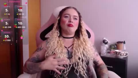 Nina online show from December 18, 7:09 pm