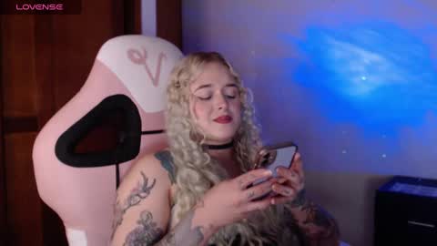 Snapshot of ninaxxstorm chatting on February 25, 2:58 am Nina online show from February 25, 2:58 am