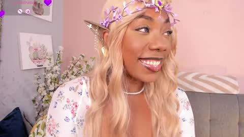 NINI  online show from January 19, 2:59 pm