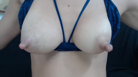 Snapshot of nippx_big chatting on January 4, 6:30 pm ANTO online show from January 4, 6:30 pm