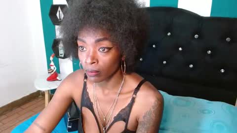 Snapshot of nirak_sf chatting on February 12, 8:18 pm Nirak online show from February 12, 8:18 pm