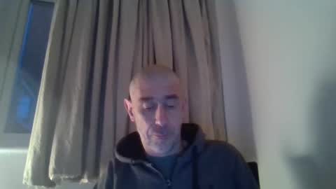 nirevess online show from February 4, 5:12 pm