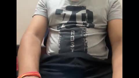 nishantsaraswat268 online show from October 28, 5:25 pm