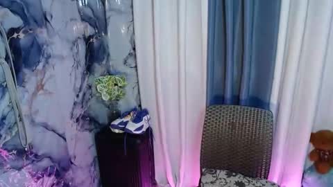 Snapshot of njay_16 chatting on September 15, 11:33 am njay_16 online show from September 15, 11:33 am