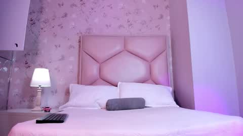   ambarsulliva  online show from December 4, 11:43 am