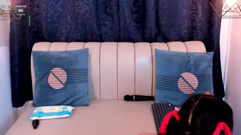 NATHALIA MORENO online show from September 25, 1:18 pm