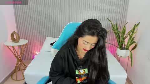 N O A A H online show from March 11, 12:06 pm