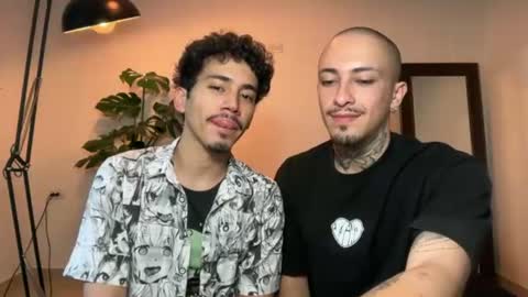noah_and_steven online show from June 16, 2:43 pm