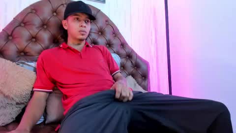 Noah Blake online show from October 13, 12:23 am