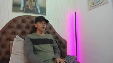 Noah Blake online show from September 18, 2:15 am
