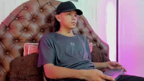 Noah Blake online show from September 24, 2:51 am