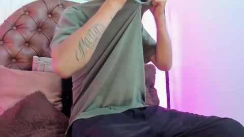 Noah Blake online show from September 26, 3:03 am