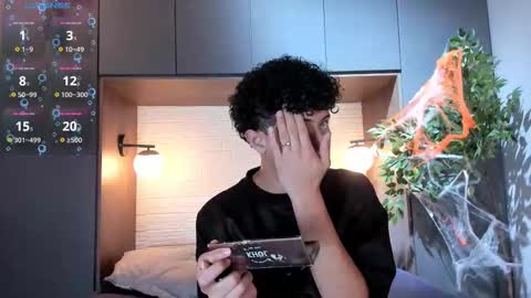 noah_dupont_ online show from November 8, 11:46 am