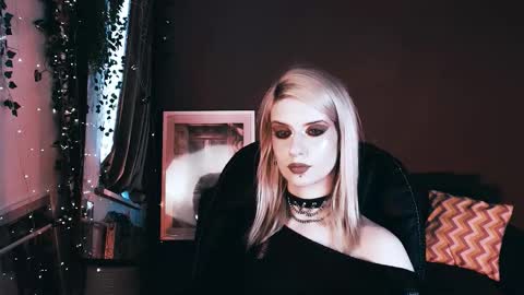 REAL name LiaDM are always open online show from September 30, 12:15 pm