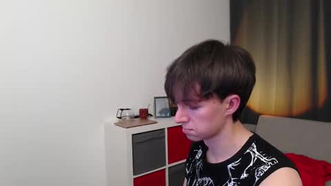 Snapshot of noah_lawson chatting on September 13, 9:17 pm noah_lawson online show from September 13, 9:17 pm