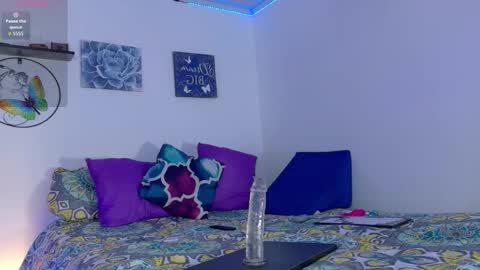 noah tyler  online show from October 19, 10:03 pm