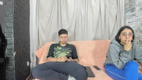 Noahandbunny online show from May 4, 11:06 am