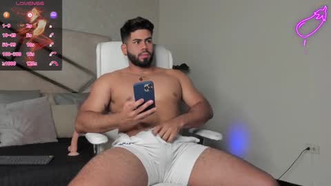 Noah online show from February 24, 4:04 pm