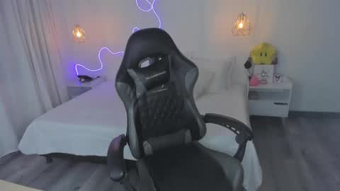 Noah  online show from January 11, 11:22 pm