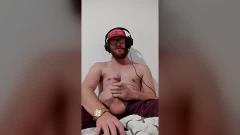 noahman12311998 online show from June 30, 10:08 pm