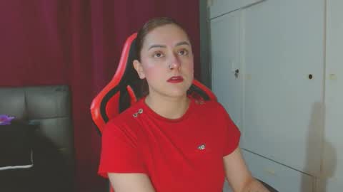 Snapshot of noamartin_ chatting on December 5, 12:14 am Noamartin online show from December 5, 12:14 am