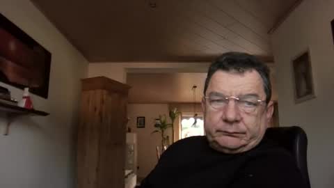 nobbie44 online show from January 20, 1:42 pm