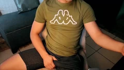 nobudget06 online show from September 29, 3:22 pm