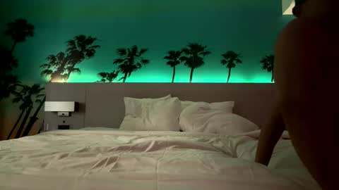 nocturnalxoxo online show from April 16, 11:54 am