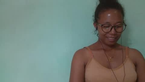 noellah online show from March 3, 12:50 pm