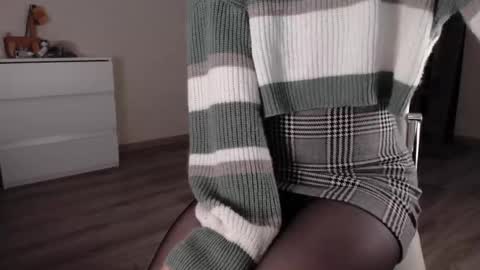 noelleneptune online show from December 6, 9:51 pm